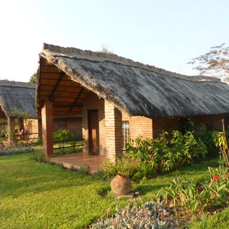 Barefoot Safari Lodge Lilongwe Exterior photo