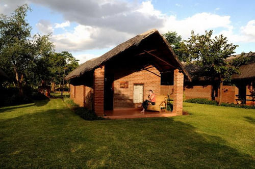 Barefoot Safari Lodge Lilongwe Exterior photo