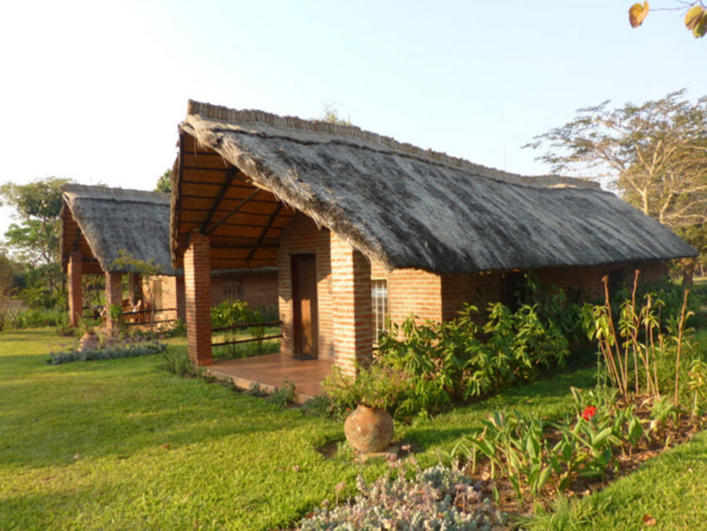 Barefoot Safari Lodge Lilongwe Exterior photo