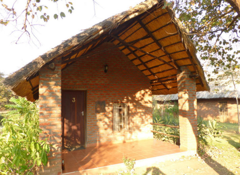 Barefoot Safari Lodge Lilongwe Exterior photo