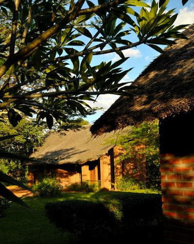 Barefoot Safari Lodge Lilongwe Exterior photo