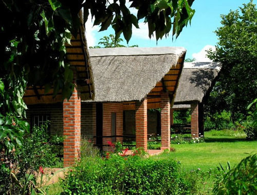 Barefoot Safari Lodge Lilongwe Exterior photo